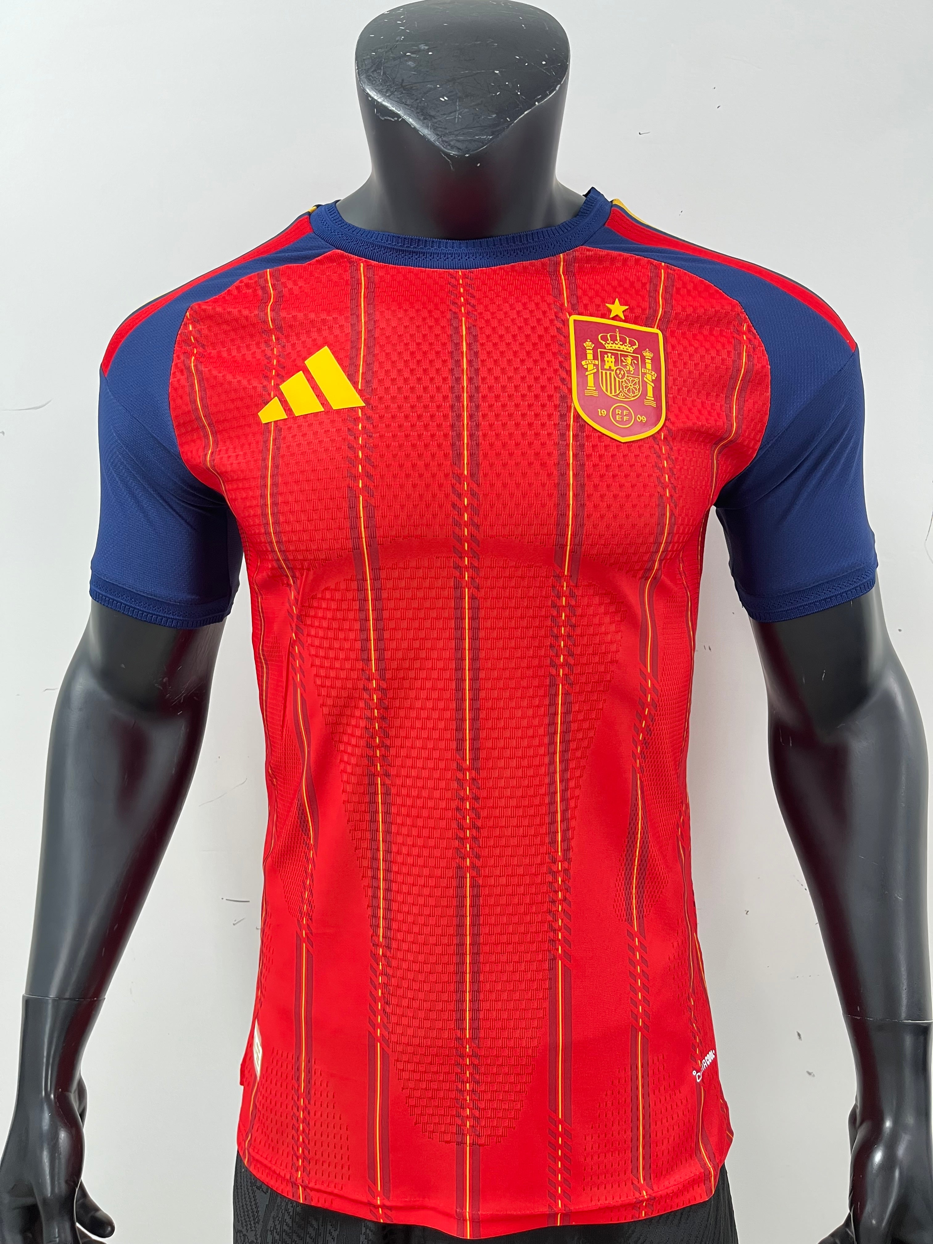 Spain's home football jersey for the 2026 World Cup（Comes with a team's popular star printing service）