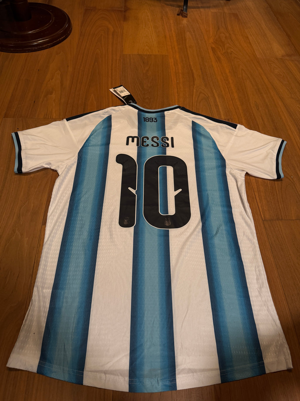 Argentina's home football jersey for the 2026 World Cup（Comes with a team's popular star printing service）