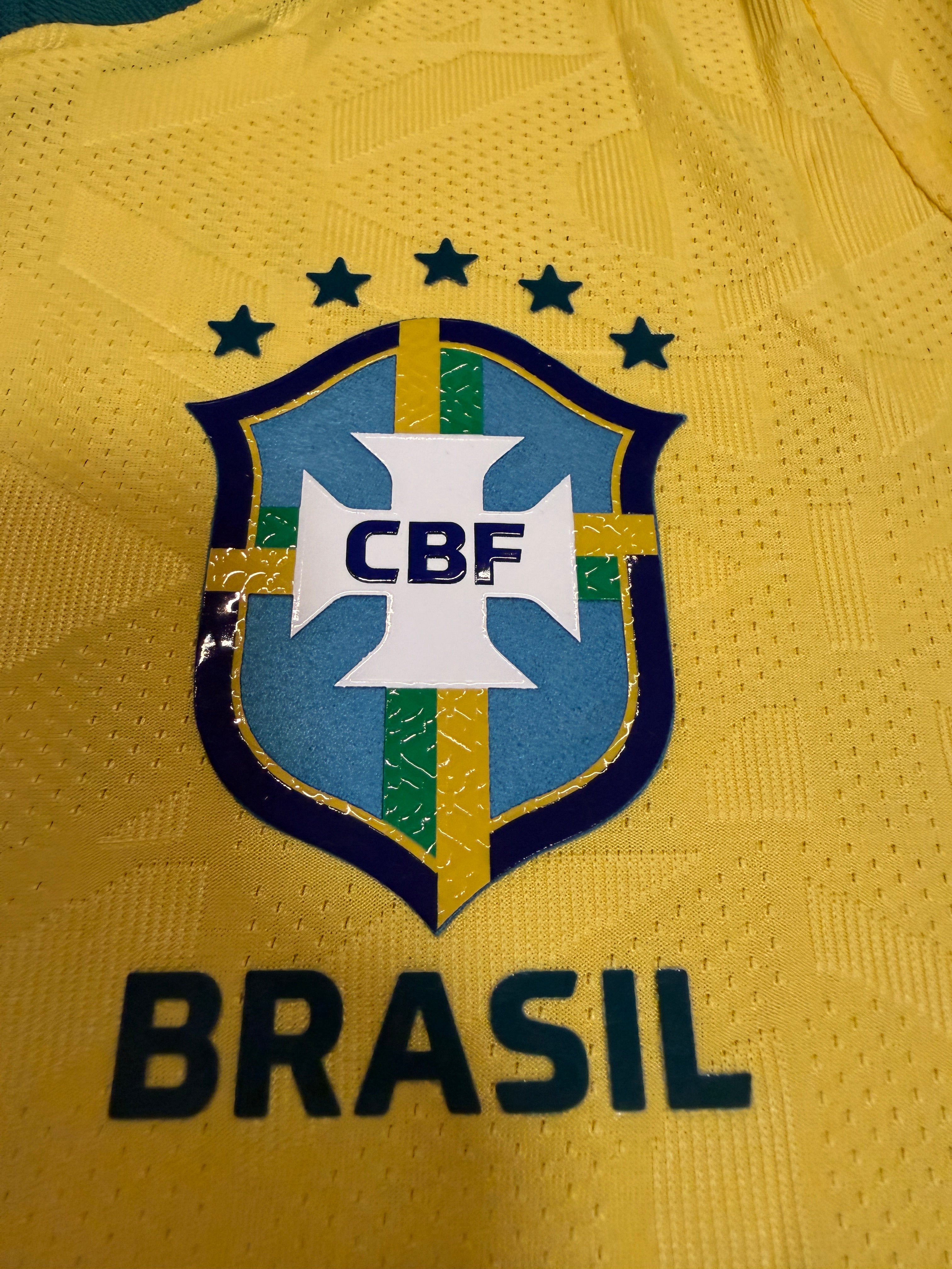 Brazil's home football jersey for the 2026 World Cup（Comes with a team's popular star printing service）