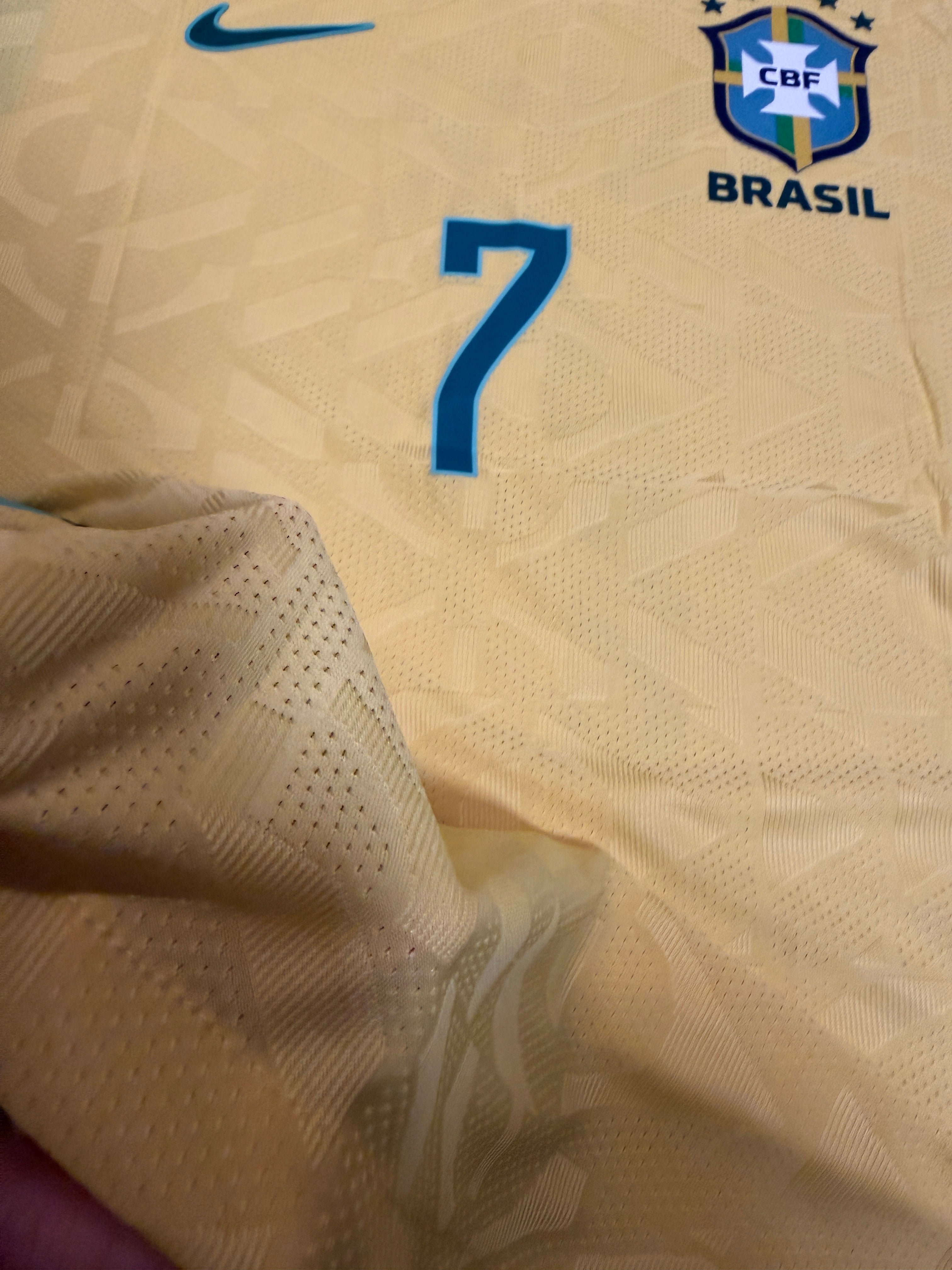Brazil's home football jersey for the 2026 World Cup（Comes with a team's popular star printing service）