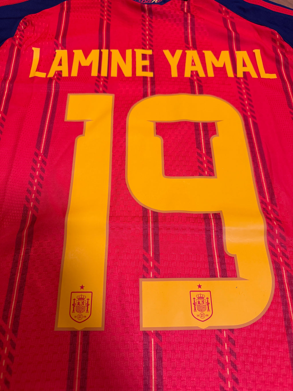 Spain's home football jersey for the 2026 World Cup（Comes with a team's popular star printing service）