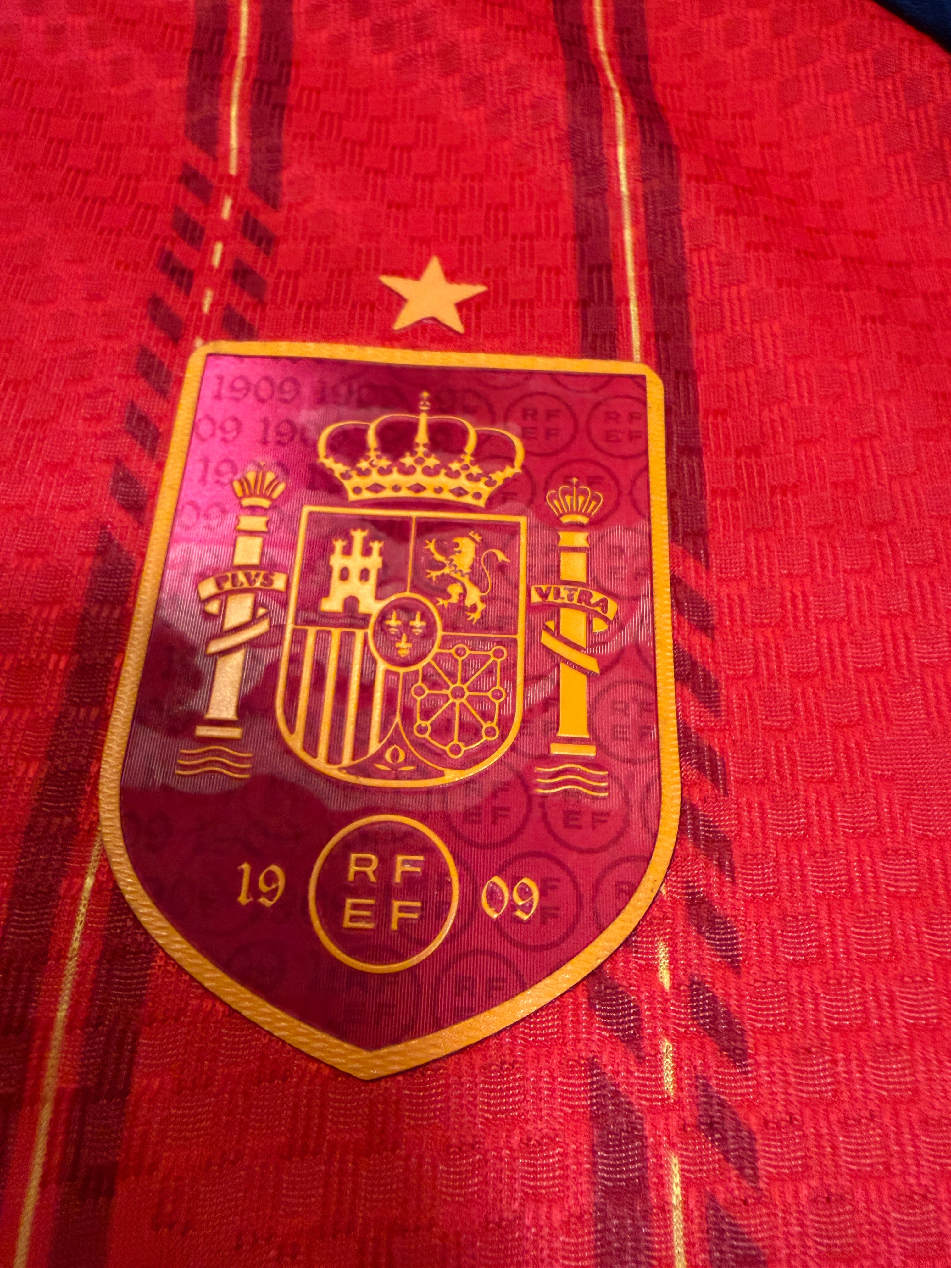 Spain's home football jersey for the 2026 World Cup（Comes with a team's popular star printing service）